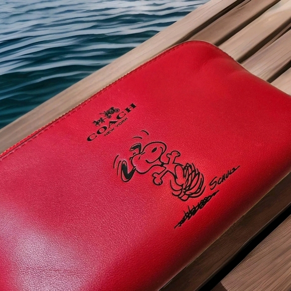 Coach x Snoopy Peanuts Classic Red Leather Cosmetic Bag Limited Edition NWT - Picture 1 of 11